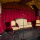 Buehne-roter-Samt