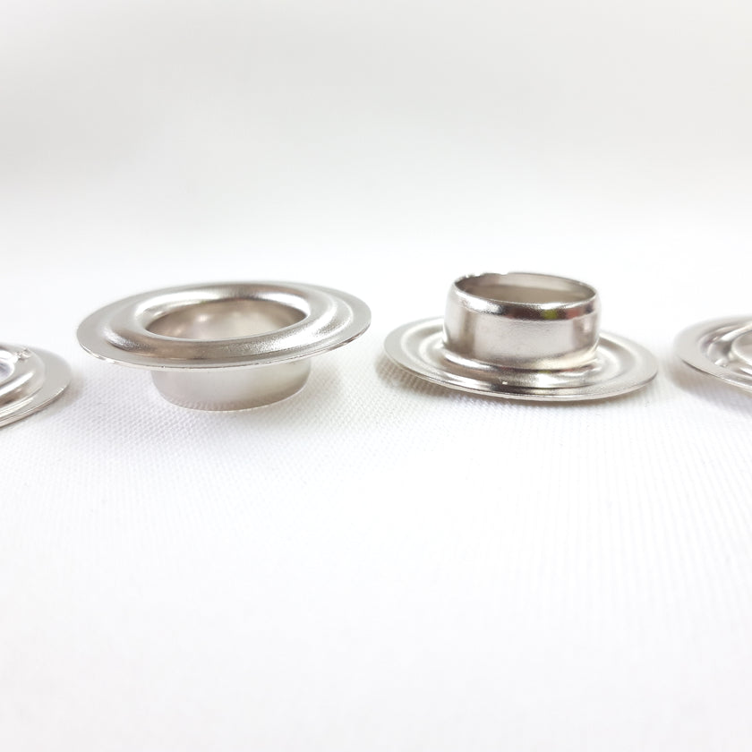 Eyelet with washer - 16 mm