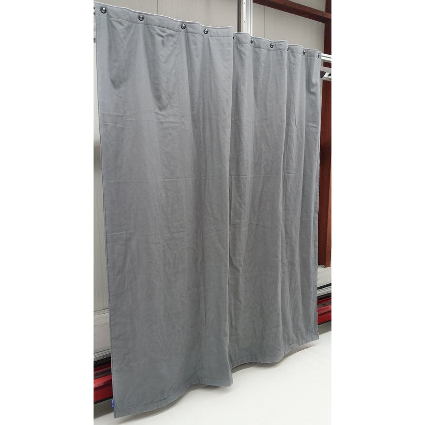 Akustikvorhang M600 - 31% Dämpfung, mit Ösen |  10 Farben