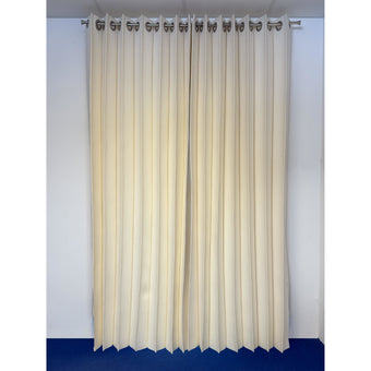 Felt curtain - pleated